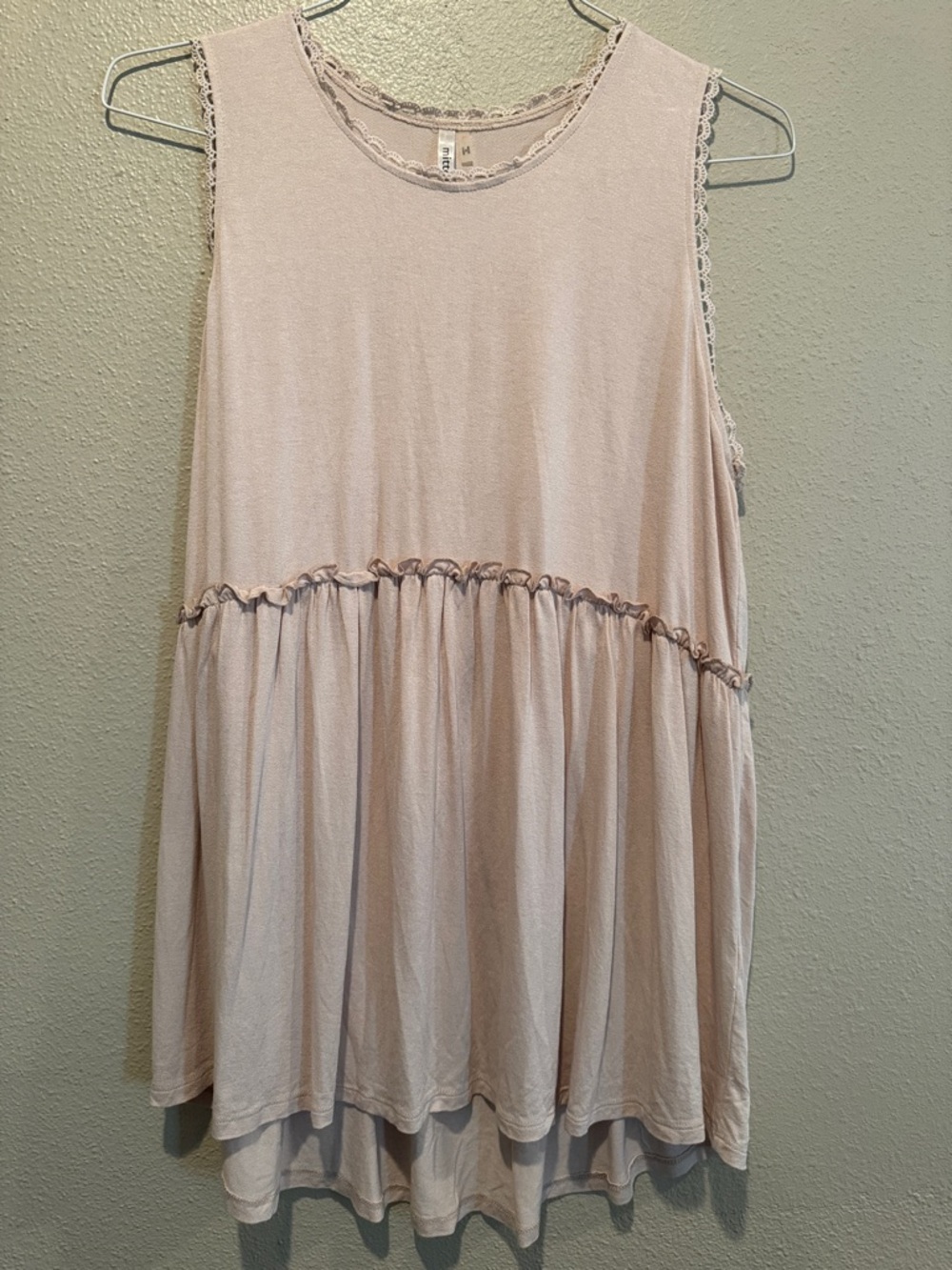 mittoshop Light Blush Lace-Trim Sleeveless Ruffle Tank